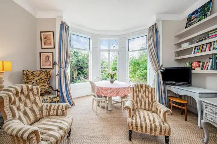 Pass The Keys Exquisite Flat - Minutes To Apartment London